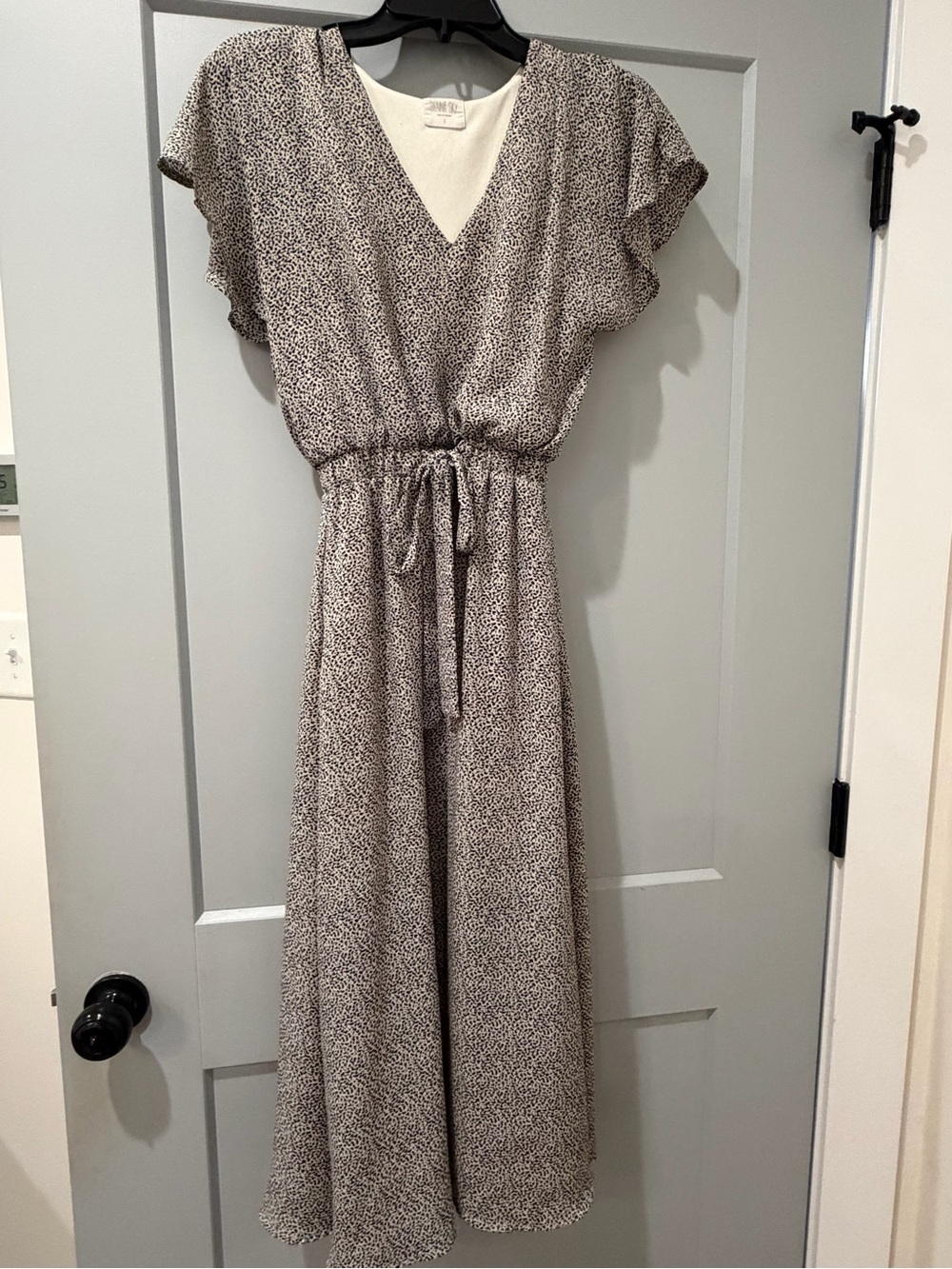 Neutral V-Neck Tie-Waist Maxi Dress - Women small